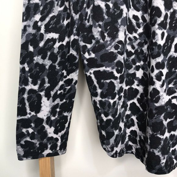 SOLD Witchery Animal Print Crew Neck Top XS - Picture 11 of 12